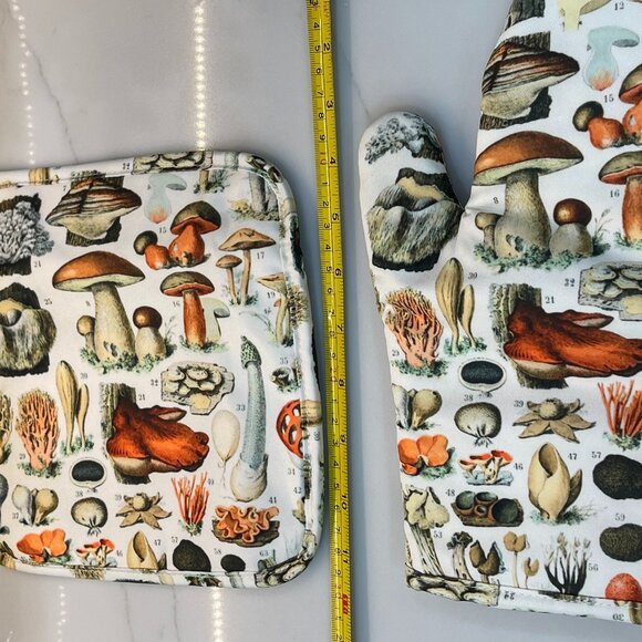 Classic Botanical Mushroom Oven Mitt and Pot Holder-NEW - Picture 14 of 14